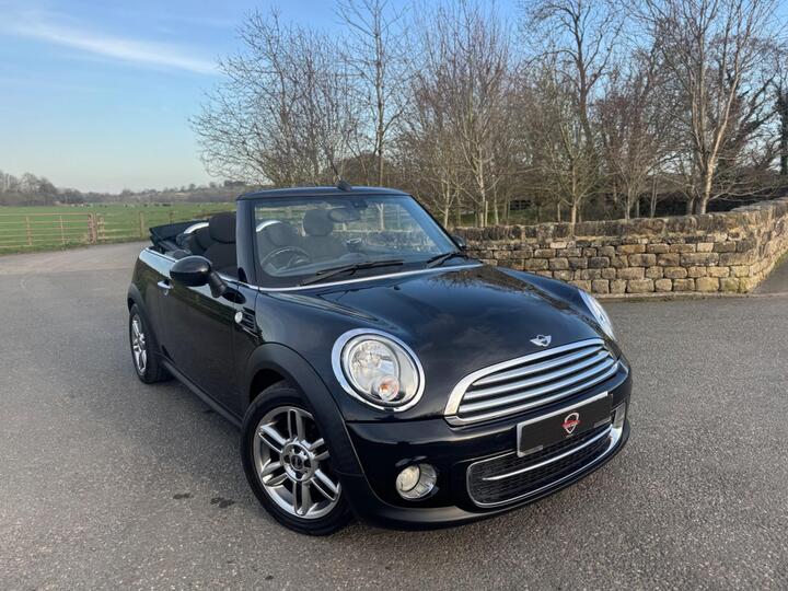 MINI Convertible 2.0 Cooper D Auto Euro 5 2dr