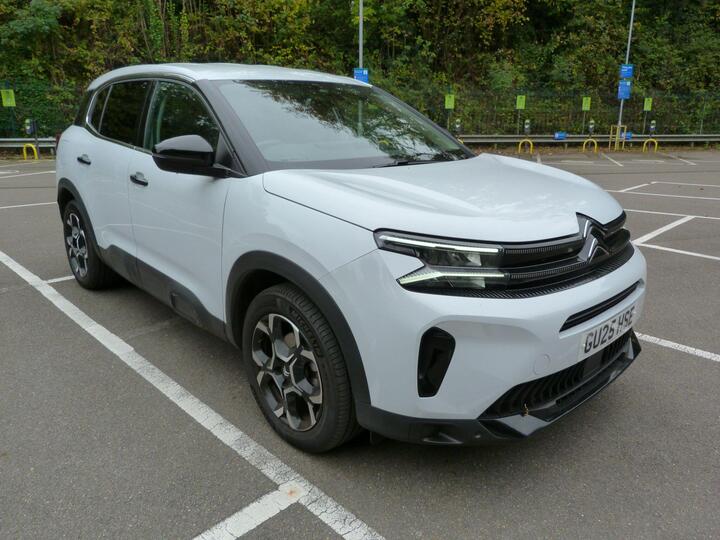 Citroen C5 Aircross 1.2 PureTech PLUS Euro 6 (s/s) 5dr Citroen C5 Aircross 1.2 PureTech PLUS Euro 6 (s/s) 5dr