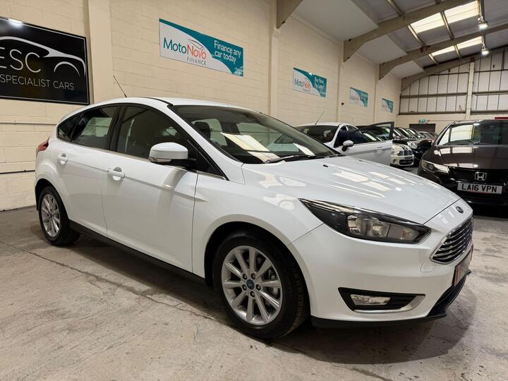 Ford Focus 1.0T EcoBoost Titanium Auto Euro 6 (s/s) 5dr