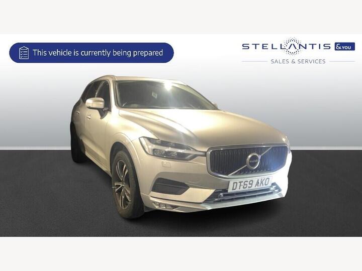 Volvo XC60 2.0 B4 MHEV Momentum Pro Auto AWD Euro 6 (s/s) 5dr