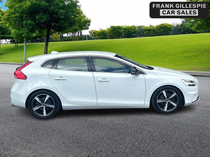 Volvo V40 2.0 T2 GPF R-Design Nav Plus Euro 6 (s/s) 5dr