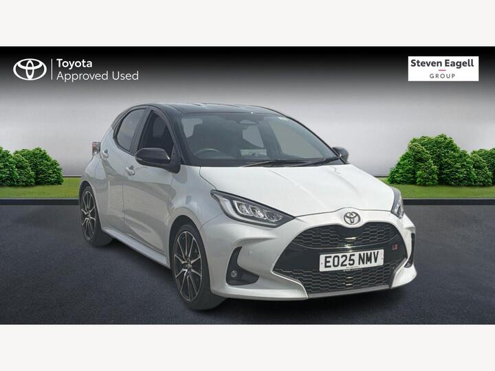 Toyota Yaris 1.5 VVT-h GR SPORT E-CVT Euro 6 (s/s) 5dr