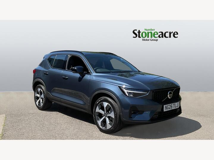 Volvo XC40 2.0 B3 MHEV Plus Dark DCT Auto Euro 6 (s/s) 5dr