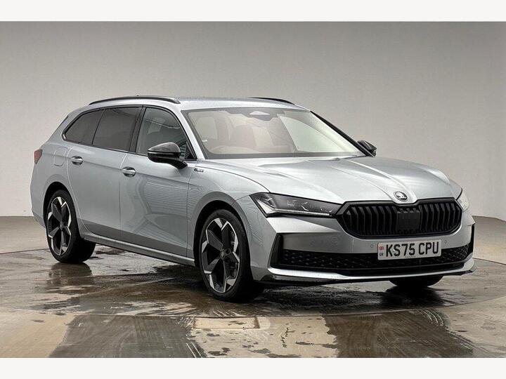 Skoda Superb Estate 2.0 TSI SportLine DSG Euro 6 (s/s) 5dr Skoda Superb Estate 2.0 TSI SportLine DSG Euro 6 (s/s) 5dr