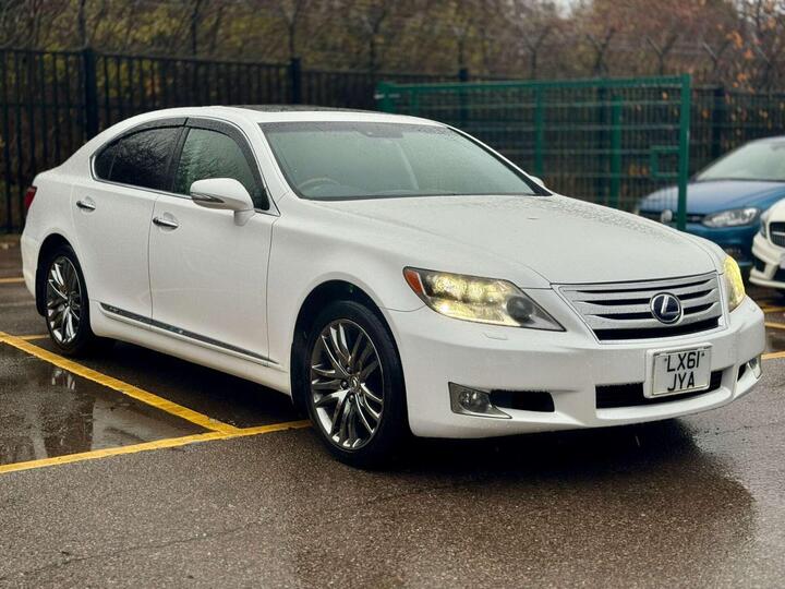 Lexus LS 5.0 600h V8 Premier Saloon 4dr Petrol Hybrid CVT 4WD Euro 5 (s/s) (445 Ps)