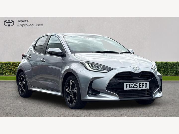 Toyota Yaris 1.5 VVT-h Design E-CVT Euro 6 (s/s) 5dr