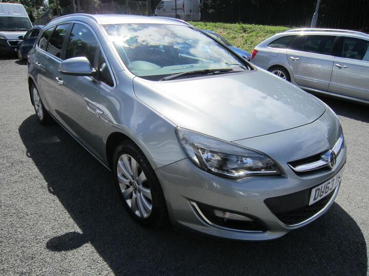 Vauxhall ASTRA 2.0 CDTi SE Sports Tourer Euro 5 (s/s) 5dr