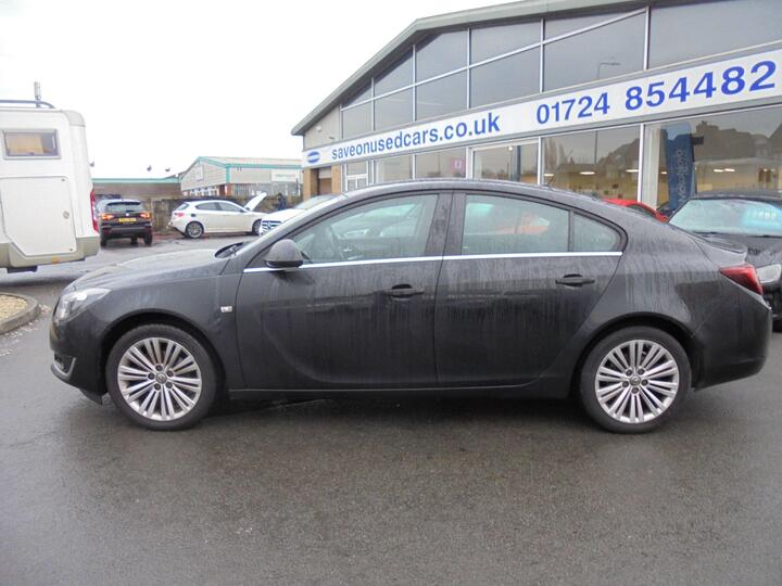 Vauxhall Insignia 1.8i Design Euro 6 5dr