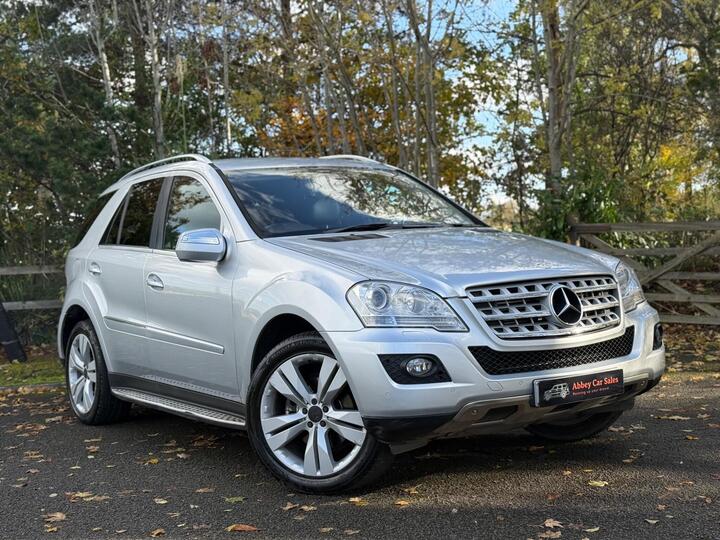 Mercedes-Benz M Class 3.0 ML320 CDI V6 Sport Tiptronic 4WD Euro 4 5dr Mercedes-Benz M Class 3.0 ML320 CDI V6 Sport Tiptronic 4WD Euro 4 5dr