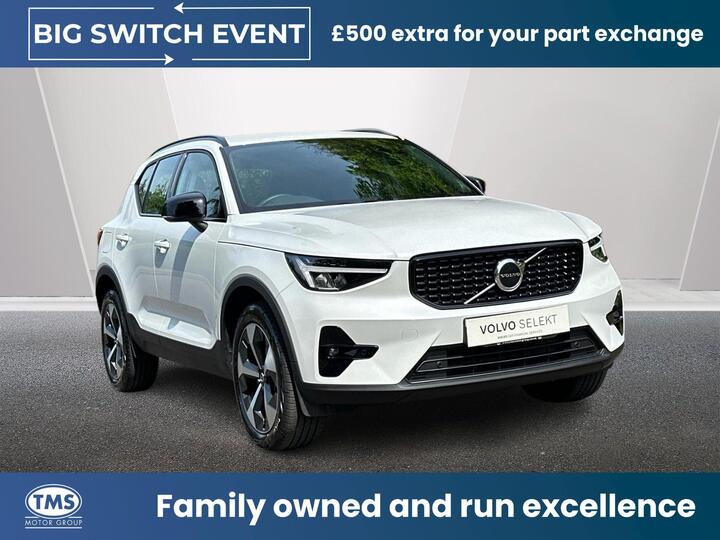 Volvo XC40 2.0 B3 MHEV Plus Dark DCT Auto Euro 6 (s/s) 5dr