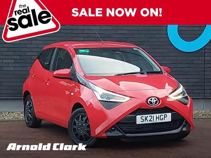Toyota AYGO 1.0 VVT-i X-play Euro 6 5dr (Safety Sense)