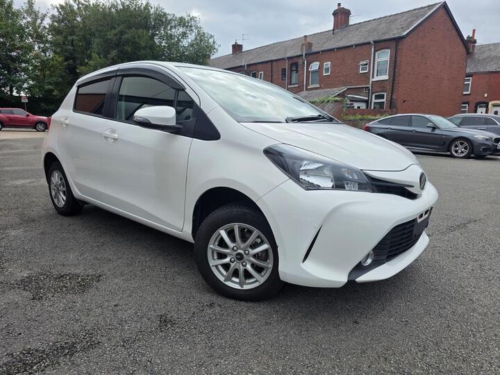 Toyota Vitz 4WD 1.3L PERTROL 5DRS