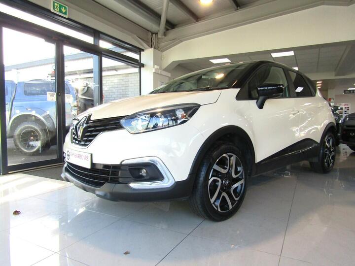 Renault Captur 0.9 TCe ENERGY Iconic Euro 6 (s/s) 5dr