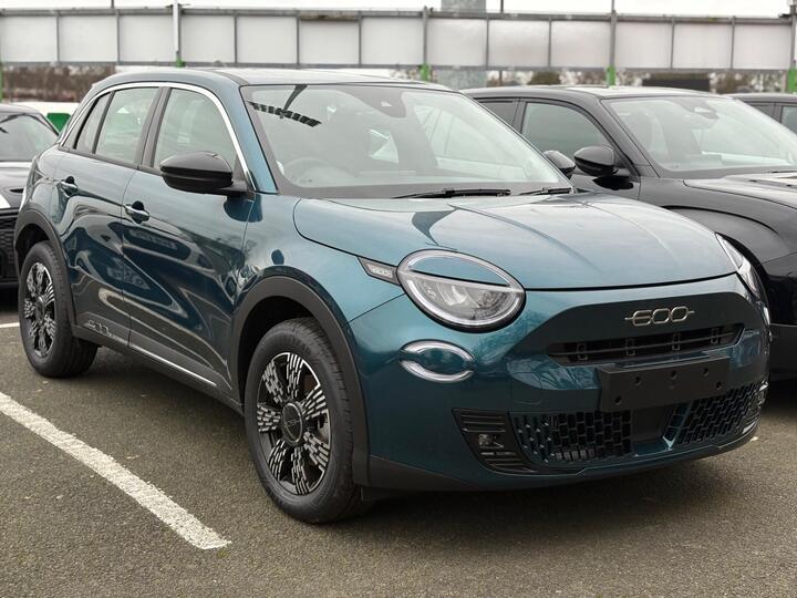 Fiat 600 1.2 MHEV Icon E-DCT Euro 6 (s/s) 5dr