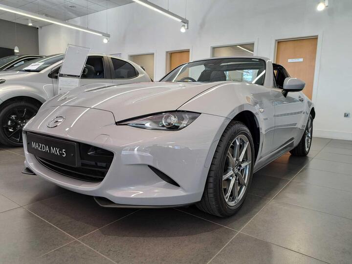 Mazda MX-5 RF 1.5 SKYACTIV-G Exclusive-Line Euro 6 (s/s) 2dr Mazda MX-5 RF 1.5 SKYACTIV-G Exclusive-Line Euro 6 (s/s) 2dr