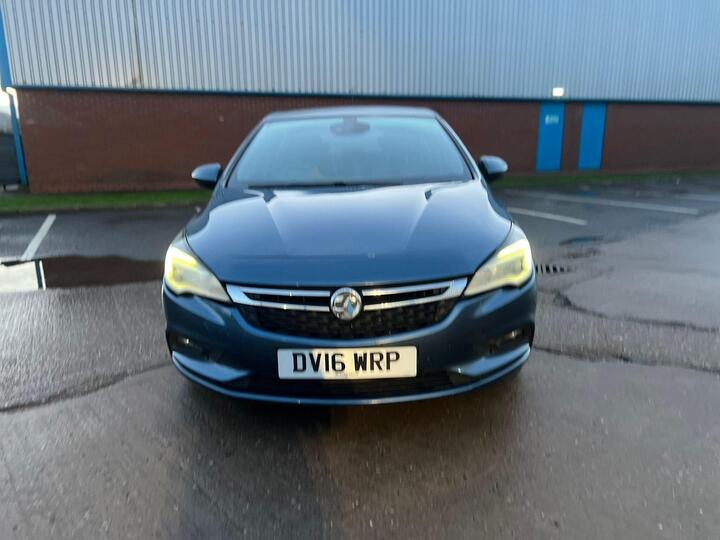 Vauxhall Astra 1.6 CDTi BlueInjection SRi Euro 6 (s/s) 5dr Vauxhall Astra 1.6 CDTi BlueInjection SRi Euro 6 (s/s) 5dr