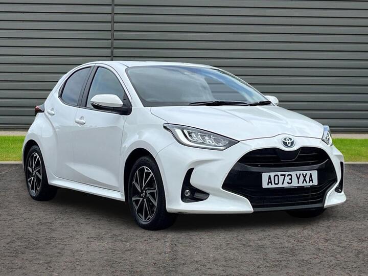 Toyota Yaris 1.5 VVT-h Design E-CVT Euro 6 (s/s) 5dr