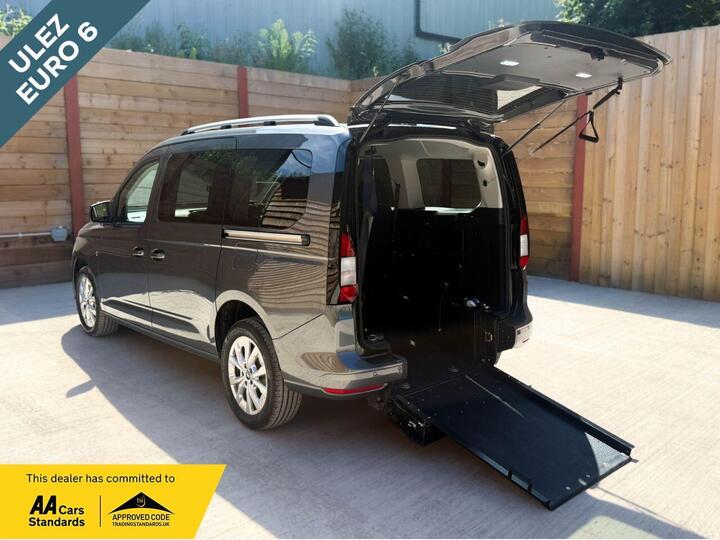 Ford GRAND TOURNEO CONNECT 1.5 EcoBoost Titanium DCT Euro 6 (s/s) 5dr