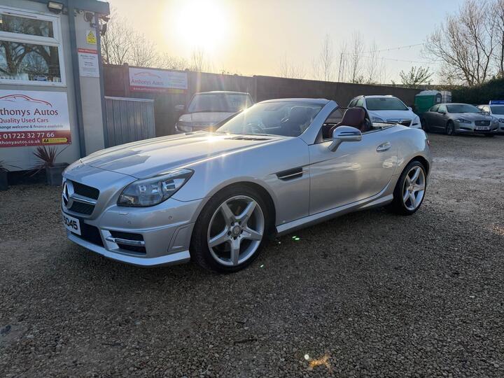 Mercedes-Benz SLK 1.8 SLK200 BlueEfficiency AMG Sport Edition 125 G-Tronic+ Euro 5 (s/s) 2dr Mercedes-Benz SLK 1.8 SLK200 BlueEfficiency AMG Sport Edition 125 G-Tronic+ Euro 5 (s/s) 2dr