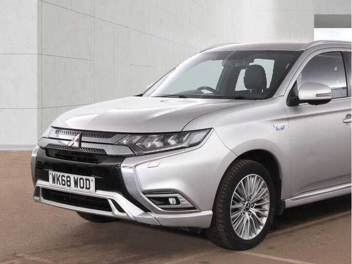 Mitsubishi Outlander 2.4h TwinMotor 13.8kWh 4h CVT 4WD Euro 6 (s/s) 5dr