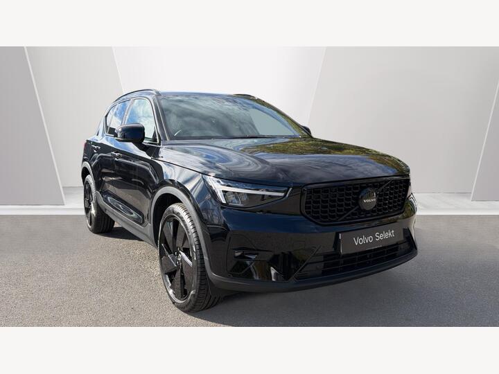 Volvo XC40 2.0 B3 MHEV Plus Black Edition DCT Auto Euro 6 (s/s) 5dr