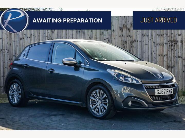Peugeot 208 1.2 PureTech Allure Euro 6 5dr Peugeot 208 1.2 PureTech Allure Euro 6 5dr