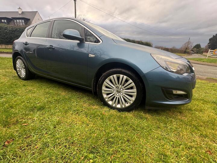 Vauxhall Astra 1.6i Excite Euro 6 5dr
