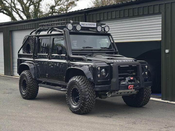 Land Rover Defender 110 2.4 TDCi XS Utility Wagon 4WD MWB Euro 4 5dr