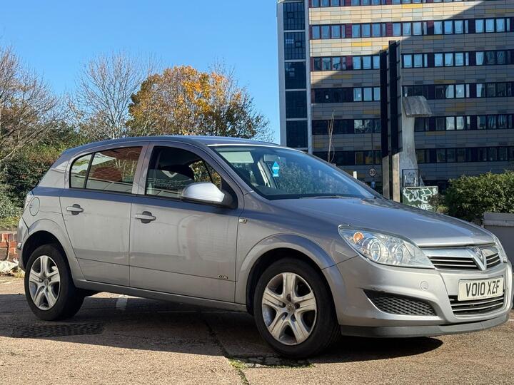 Vauxhall Astra 1.4i 16v Club 5dr