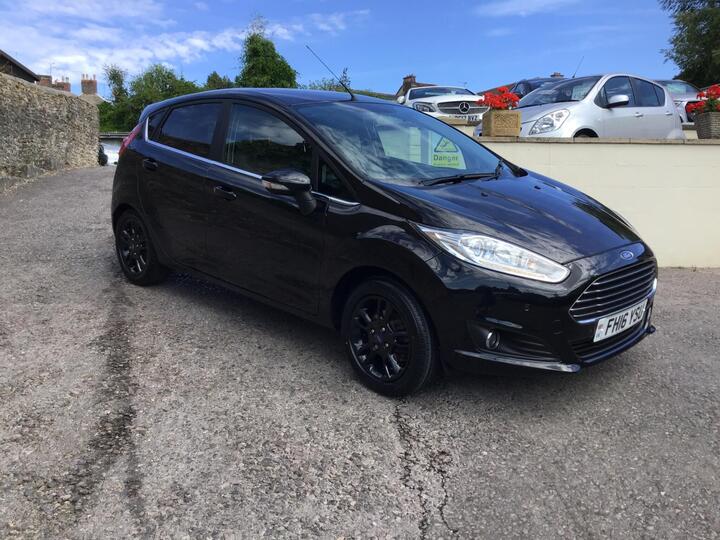 Ford Fiesta 1.25 Zetec Black Edition Euro 6 5dr