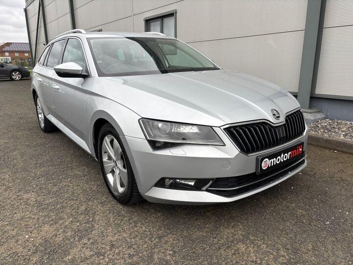Skoda SUPERB 2.0 TDI SE L Executive 4WD Euro 6 (s/s) 5dr Skoda SUPERB 2.0 TDI SE L Executive 4WD Euro 6 (s/s) 5dr