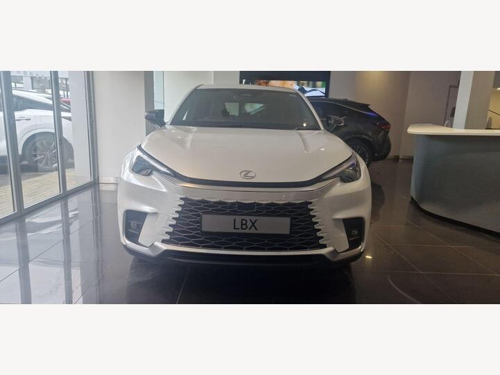 Lexus LBX 1.5 VVT-iE Takumi E-CVT Euro 6 (s/s) 5dr