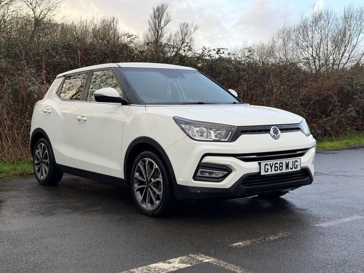 SsangYong Tivoli 1.6 E-XGi Ultimate Euro 6 (s/s) 5dr SsangYong Tivoli 1.6 E-XGi Ultimate Euro 6 (s/s) 5dr