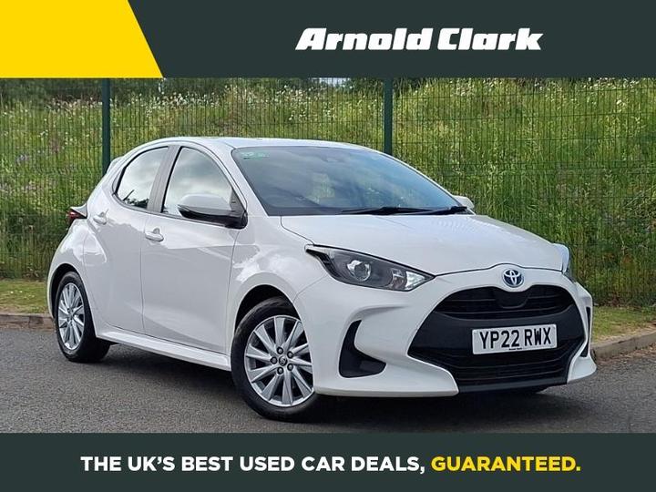 Toyota Yaris 1.5 VVT-h Icon E-CVT Euro 6 (s/s) 5dr Toyota Yaris 1.5 VVT-h Icon E-CVT Euro 6 (s/s) 5dr