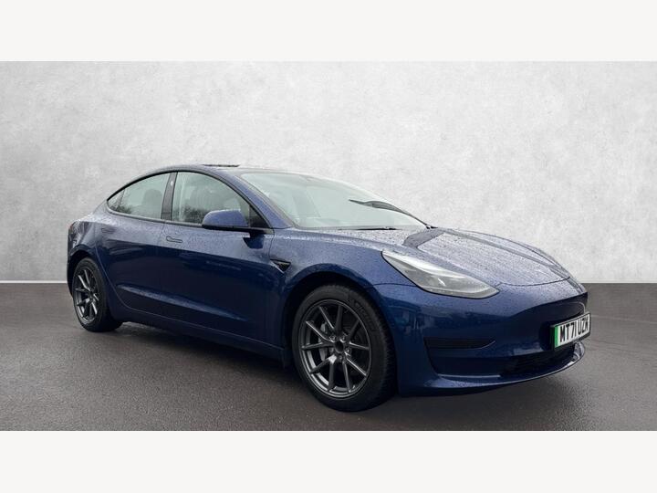 Tesla Model 3 Standard Range Plus Auto RWD 4dr