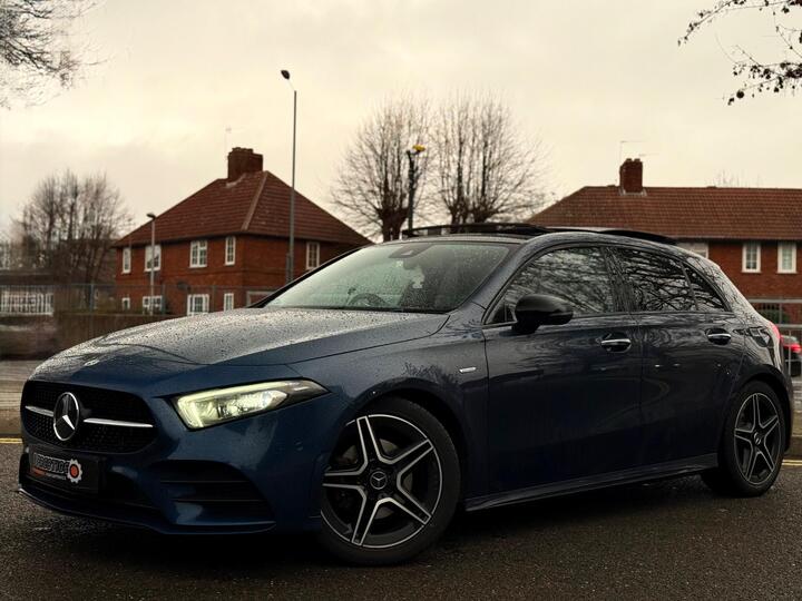 Mercedes-Benz A Class 1.3 A180 AMG Line Edition (Premium Plus) 7G-DCT Euro 6 (s/s) 5dr