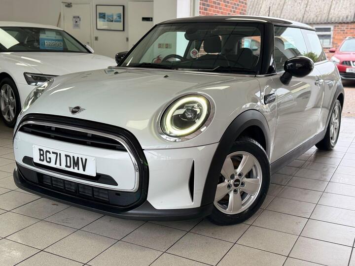 MINI Hatch 1.5 Cooper Classic Euro 6 (s/s) 3dr