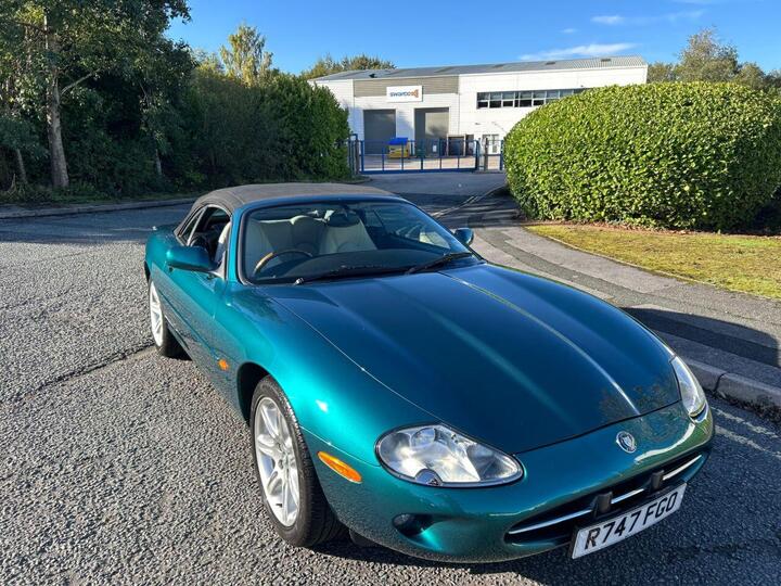 Jaguar XK8 4.0 2dr