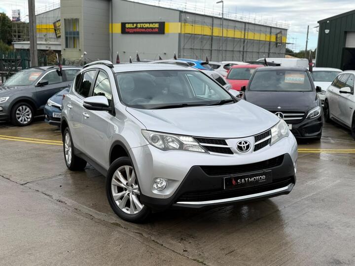 Toyota RAV4 2.2 D-CAT Invincible Auto 4WD Euro 5 5dr