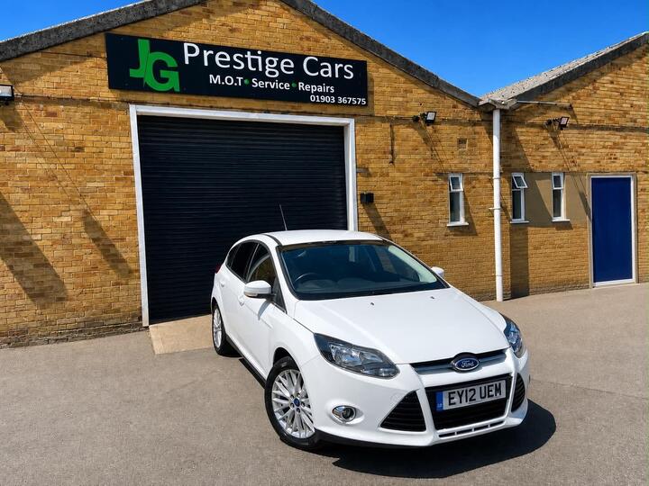 Ford Focus 1.6 Zetec Euro 5 5dr