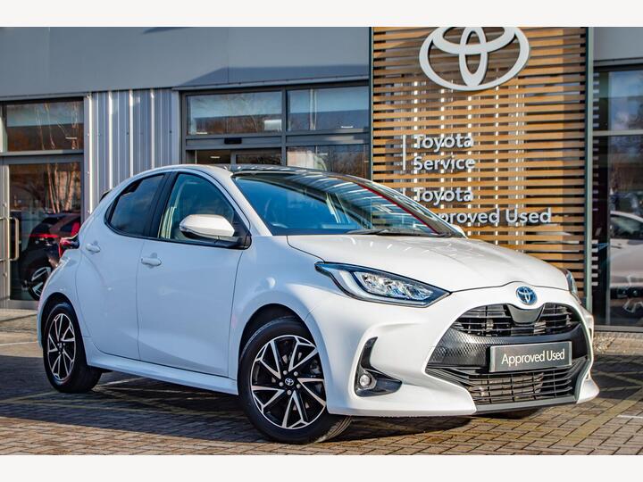 Toyota Yaris 1.5 VVT-h Design E-CVT Euro 6 (s/s) 5dr