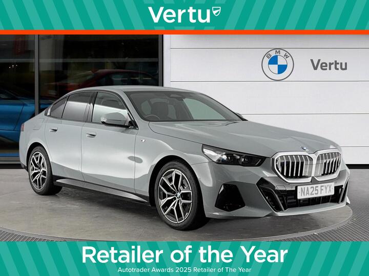 BMW 5 Series 2.0 520i MHT M Sport Steptronic Euro 6 (s/s) 4dr BMW 5 Series 2.0 520i MHT M Sport Steptronic Euro 6 (s/s) 4dr