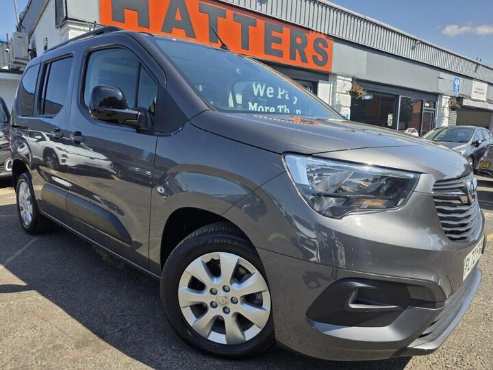 Vauxhall Combo Life Electric 50kWh Design Auto 5dr (7.4kW Charger)