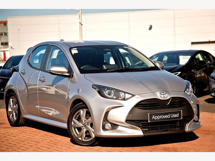 Toyota Yaris 1.5 VVT-h Icon E-CVT Euro 6 (s/s) 5dr