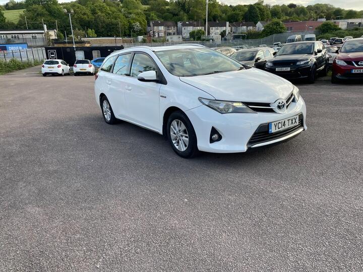 Toyota Auris 1.8 VVT-h Icon Touring Sports CVT Euro 5 (s/s) 5dr Toyota Auris 1.8 VVT-h Icon Touring Sports CVT Euro 5 (s/s) 5dr