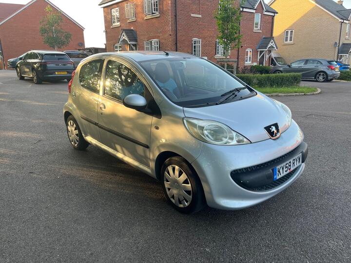 Peugeot 107 1.0 12V Urban Move Euro 4 5dr