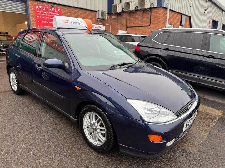 Ford FOCUS 1.6i 16v Ghia 5dr