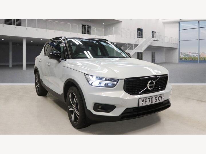 Volvo XC40 2.0 B4 MHEV R-Design Auto Euro 6 (s/s) 5dr