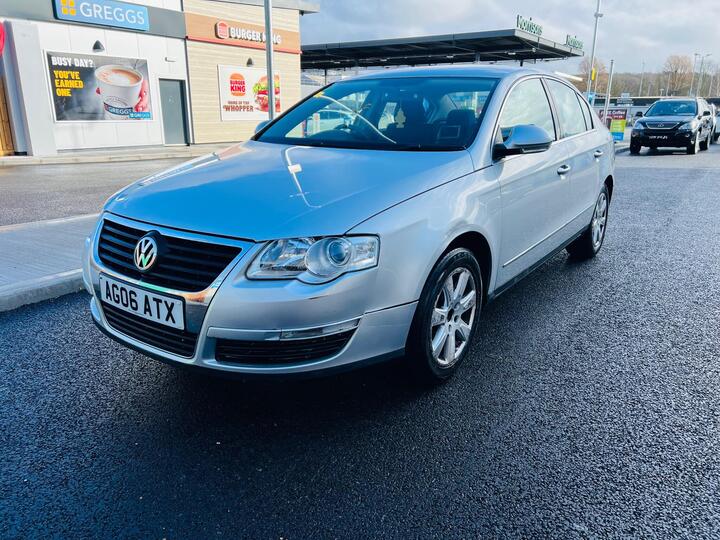 Volkswagen Passat 2.0 FSI SE Tiptronic Euro 4 4dr