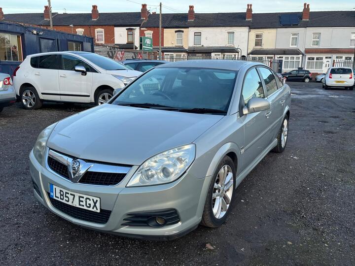 Vauxhall Vectra 1.9 CDTi 16v SRi 5dr Vauxhall Vectra 1.9 CDTi 16v SRi 5dr